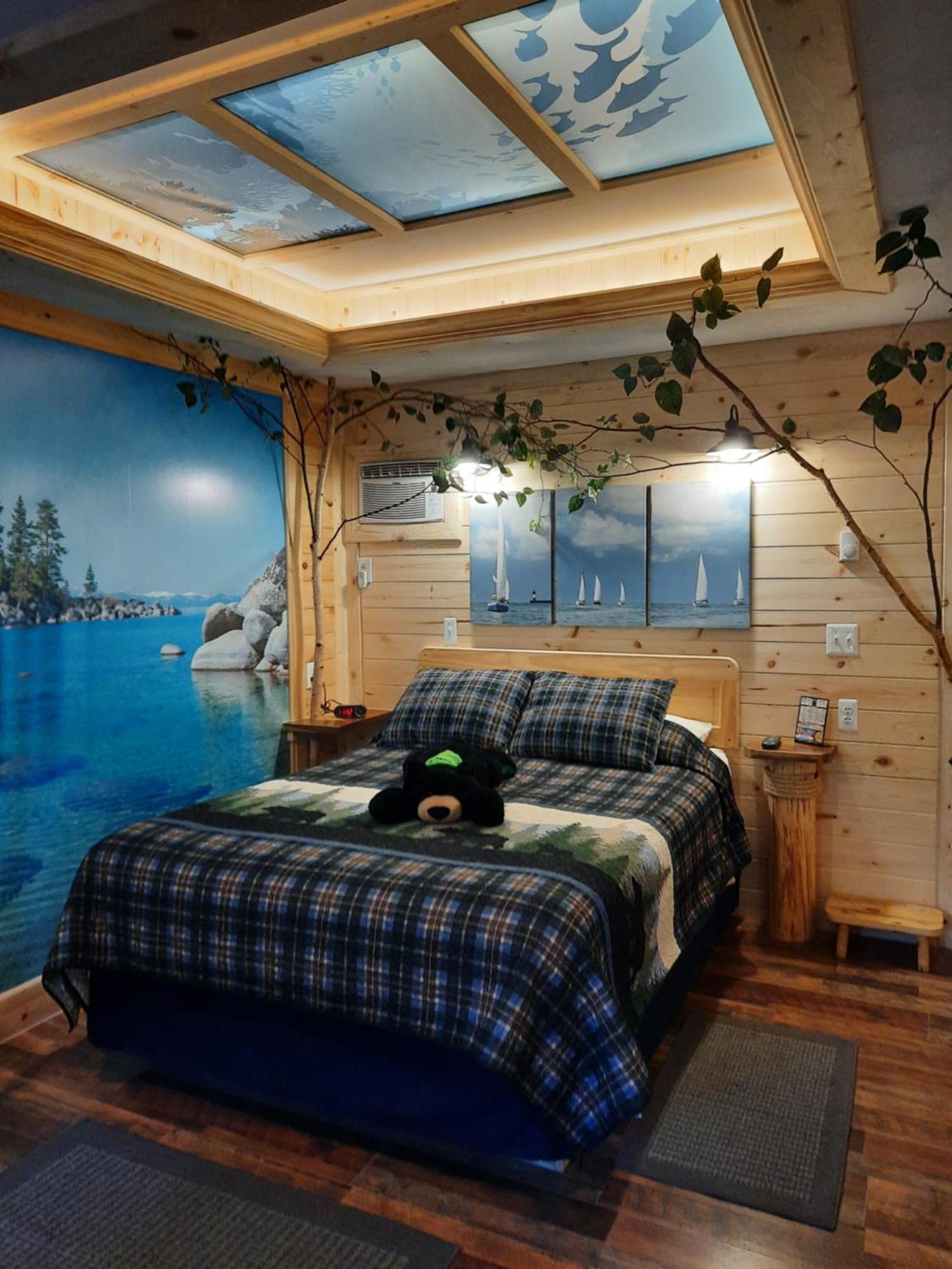 Bear Cove Inn Saint Ignace Buitenkant foto